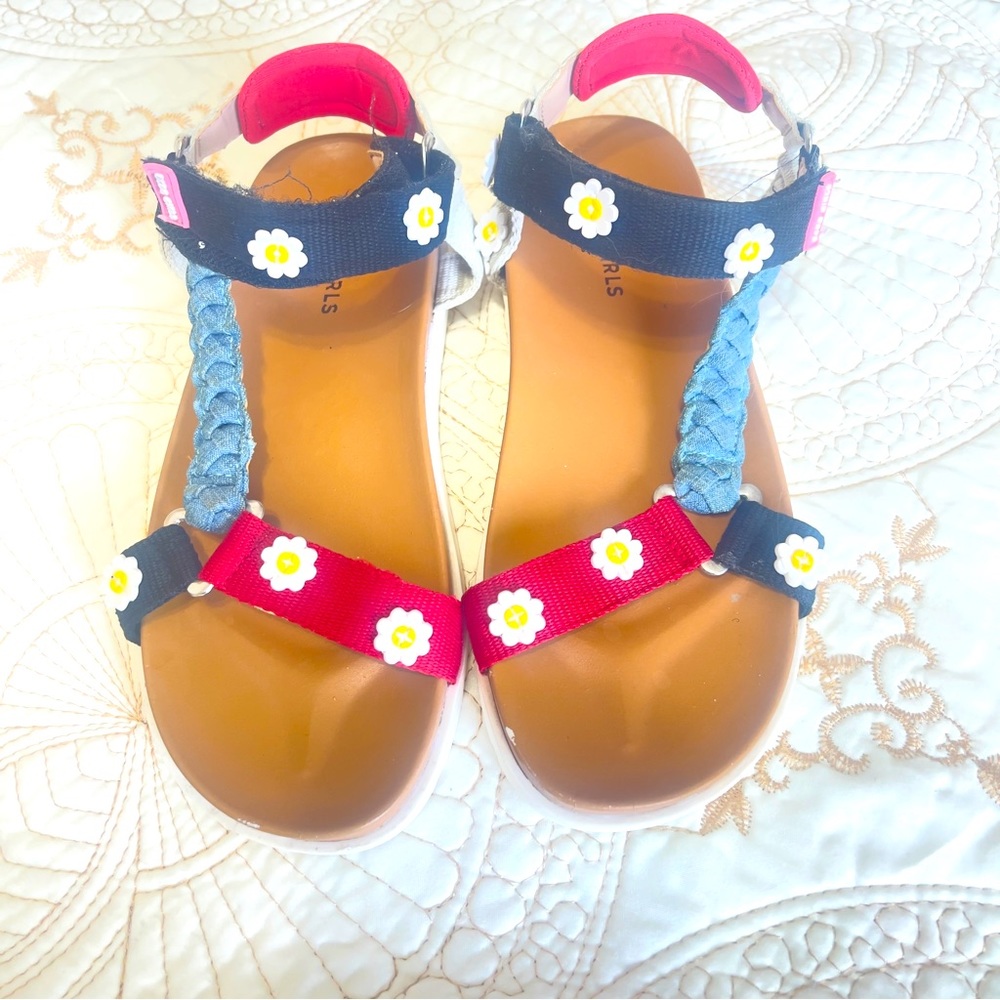 BCBG girls sandals